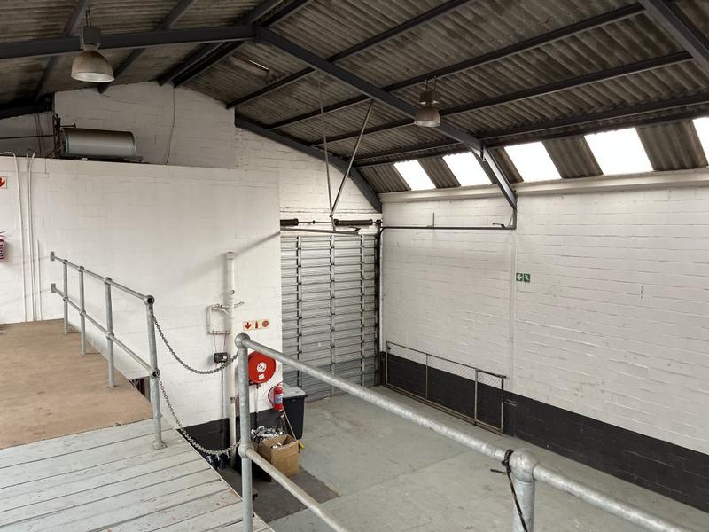 To Let commercial Property for Rent in Killarney Gardens Western Cape